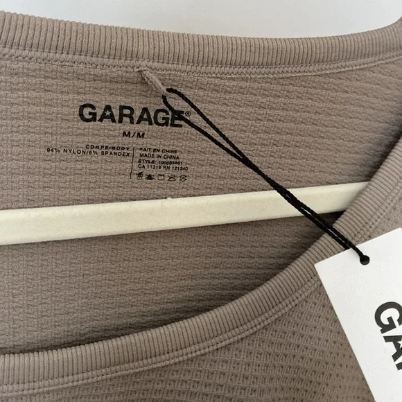 garage crop top - Picture 2 of 3